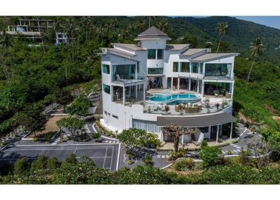 Stunning 7-bedroom Seaview villa for sale