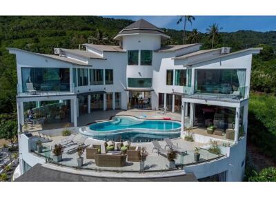 Stunning 7-bedroom Seaview villa for sale