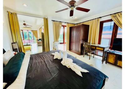 Stunning 4-bedroom Seaview villa for sale just meters from Big Buddha