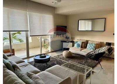 Furnished 3 Beds Condo With a Terrace and Seaview In Maenam For Rent