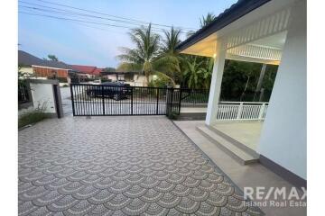 Single House With 2 Bedroom For Sale In Mae Nam, Koh Samui.