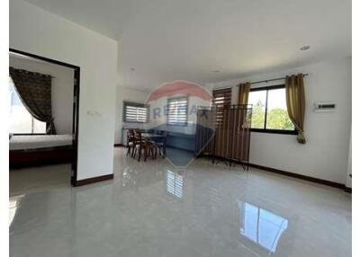 2 Bedroom 2-bathroom house for sale in Maenam