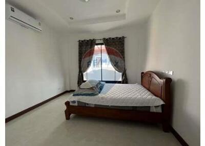 2 Bedroom 2-bathroom house for sale in Maenam