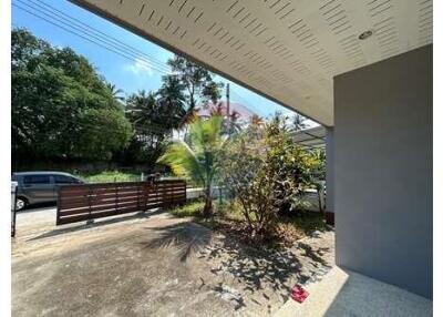 2 Bedroom 2-bathroom house for sale in Maenam