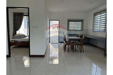 2 Bedroom 2-bathroom house for sale in Maenam