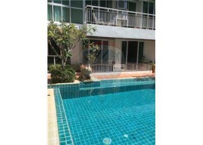 Nice apartment walking distance Fisherman Village