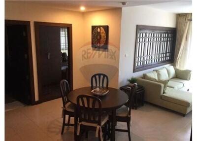 Nice apartment walking distance Fisherman Village