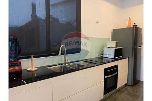 200 Sqm., 3 Beds, 3 Baths Townhouse listed for ฿ 11,600,000.