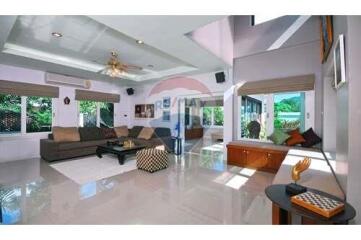 Beautiful 4-bedroom pool villa for sale