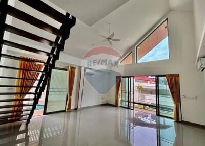 326 Sqm., 3 Beds, 3 Baths Townhouse listed for ฿ 8,200,000.