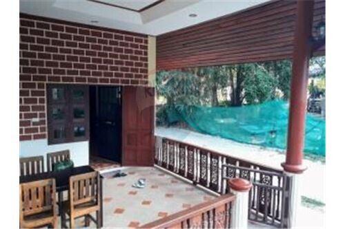 2 BEDROOM HOUSE NEAR THE BEACH SHARED POOL BOPHUT