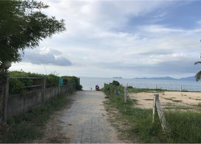 Beautiful plot of land with mountain view and close to Bang Po Beach