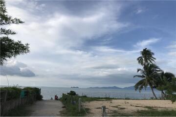 Beautiful plot of land with mountain view and close to Bangpor Beach