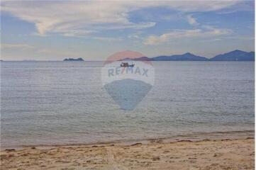 Beautiful plot of land with mountain view and close to Bangpor Beach