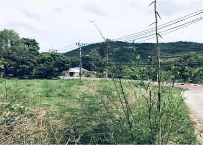 Beautiful plot of land with mountain view and close to Bang Po Beach