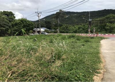 Beautiful plot of land with mountain view and close to Bang Po Beach