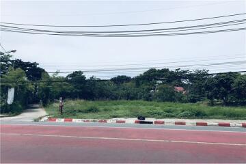 Beautiful plot of land with mountain view and close to Bangpor Beach