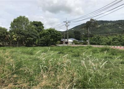 Beautiful plot of land with mountain view and close to Bang Po Beach