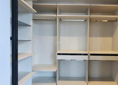 ขายคอนโดมิเนียม มิวนีค หลังสวน  113 sq.m, 2 ห้องนอน