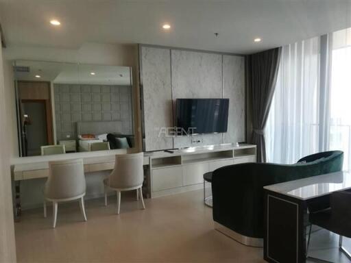 For Rent Condominium Noble Ploenchit  180.61 sq.m, 3 bedroom Duplex