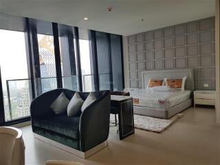 For Rent Condominium Noble Ploenchit  180.61 sq.m, 3 bedroom Duplex