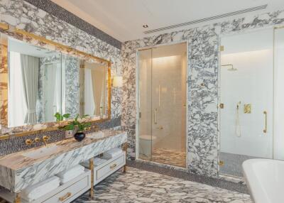 Luxurious bathroom with marble finish