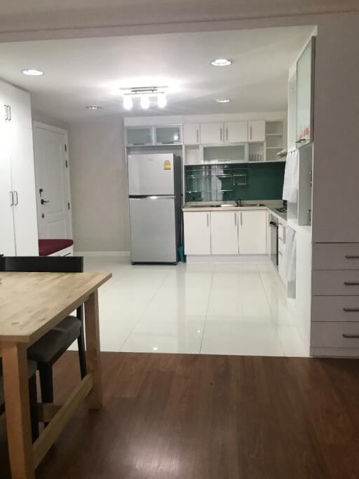 Modern kitchen with dining area