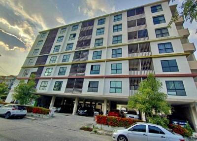 Five-story apartment building exterior view