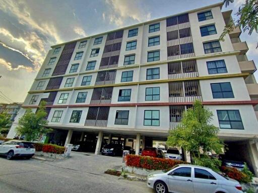 Five-story apartment building exterior view