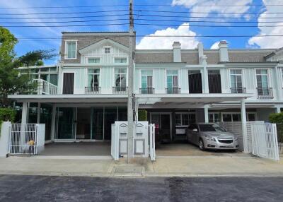 Exterior view of the townhouse