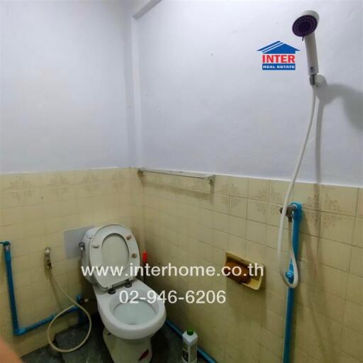 Bathroom with toilet and shower