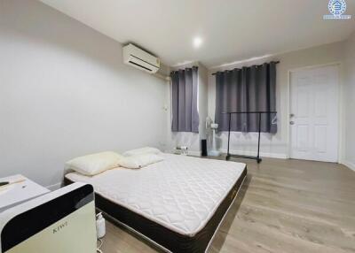 Spacious bedroom with modern amenities