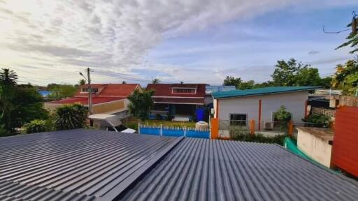 view of neighborhood from rooftop