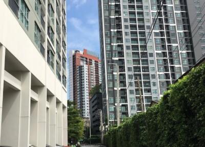 Exterior view of residential buildings and driveway