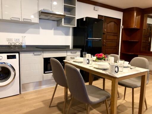 Modern kitchen with dining area