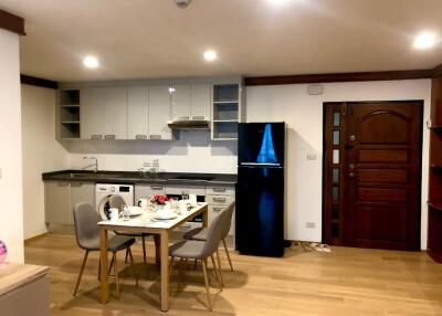 Modern kitchen with dining area