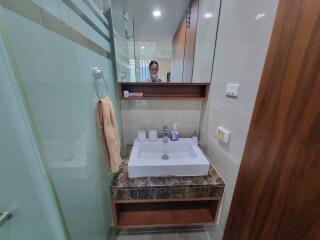 Modern bathroom with sink and mirror