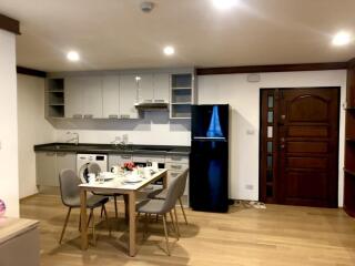 Modern kitchen with dining area