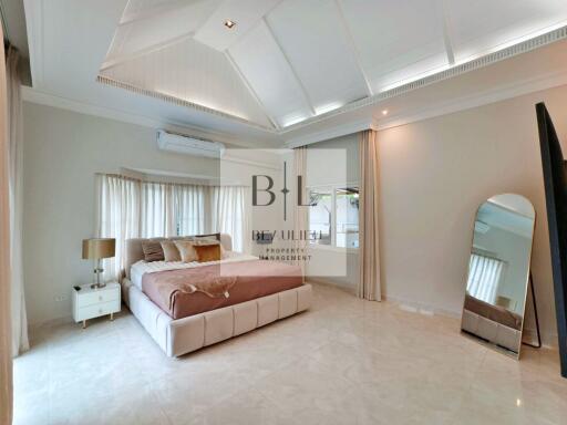 Spacious and luxurious bedroom with modern design