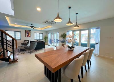 4 Bedrooms House East Pattaya H011904