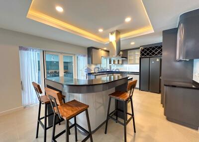 4 Bedrooms House East Pattaya H011904