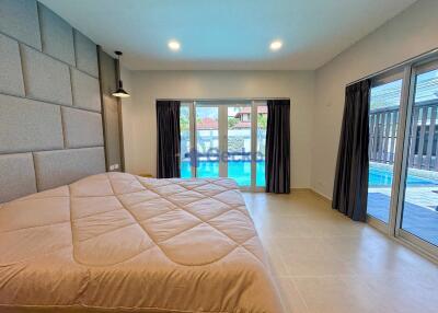 4 Bedrooms House East Pattaya H011904