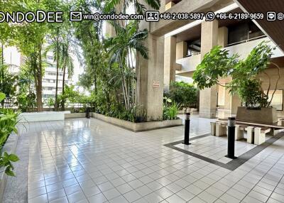 Condo 3 Bedrooms Asoke Sale Classical