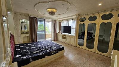 Condo 3 Bedrooms Asoke Sale Classical