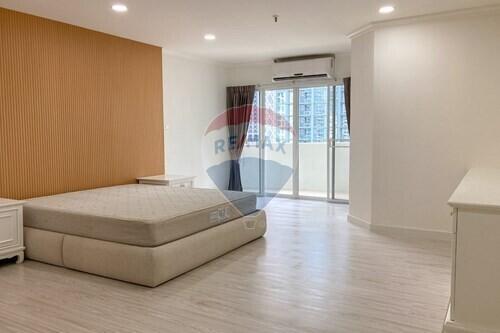 3 bed 3 bath 55 tower for rent near BTS thong lor