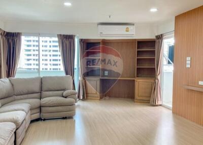 3 bed 3 bath 55 tower for rent near BTS thong lor