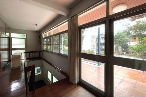 House with space 2 storeys Ideal for restaurants or spa close to BTS Thonglor.