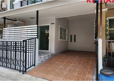 100 Sqm., 3 Beds Townhouse listed for ฿ 1,980,000.