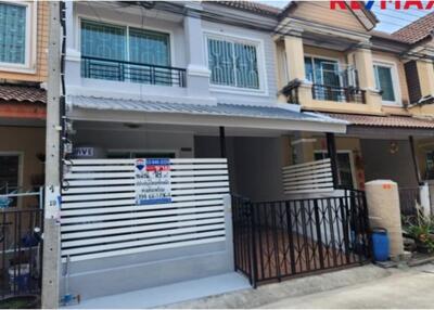 100 Sqm., 3 Beds Townhouse listed for ฿ 1,980,000.