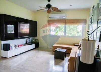 Single house, good location, next to the BTS, Single house Tararom, Ramkhamhaeng 150